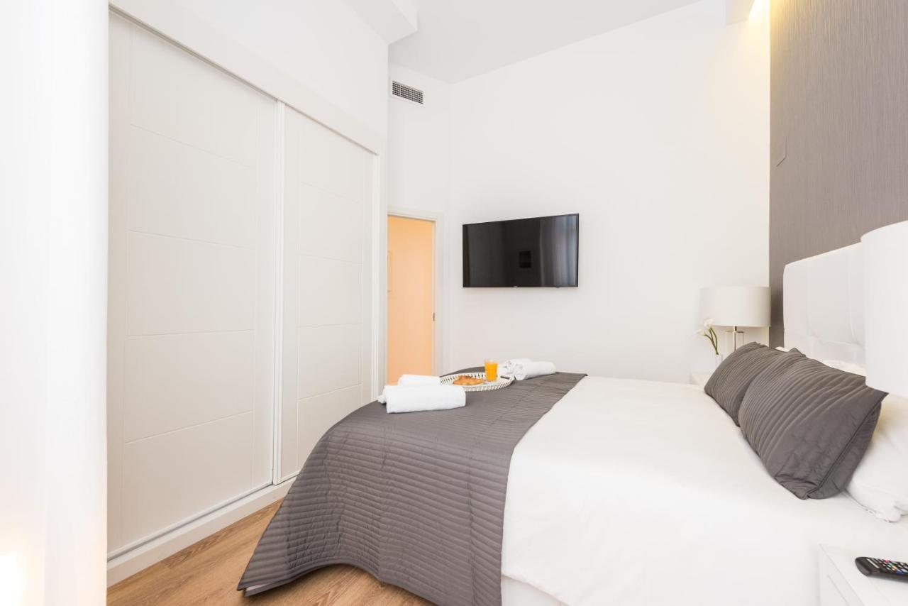 Apartamento Malasaña Plaza by Madflats Collection Madrid Exterior foto
